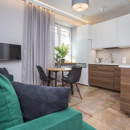 Urban Jungle Apartment In The Heart Of The City Bialystok Bagian luar foto