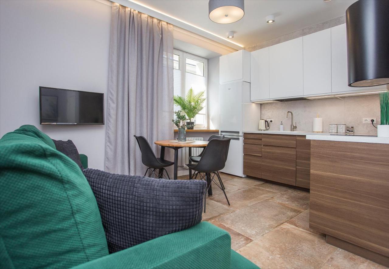 Urban Jungle Apartment In The Heart Of The City Bialystok Bagian luar foto
