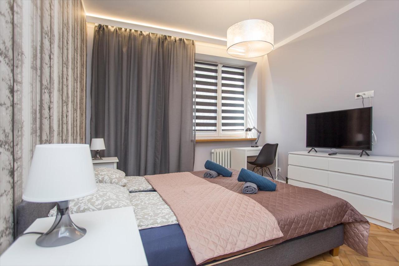 Urban Jungle Apartment In The Heart Of The City Bialystok Bagian luar foto
